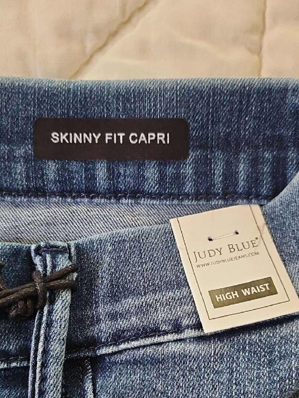 Judy Blue Pull-Up Skinny Fit Capri - Size 7/28 - Picture 7 of 9
